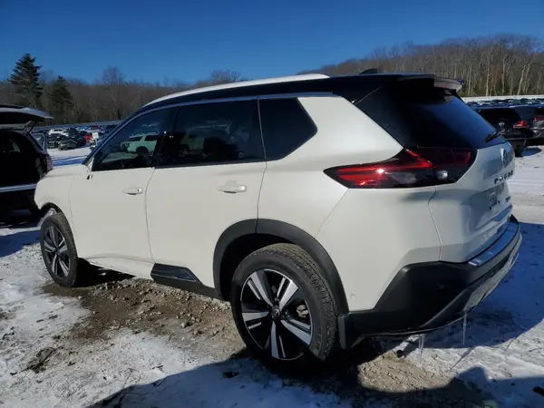 JN8BT3CB5PW470437 2023 NISSAN ROGUE - Image 2