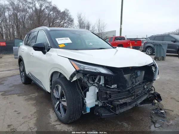 JN8BT3CB8PW478497 2023 NISSAN ROGUE - Image 1