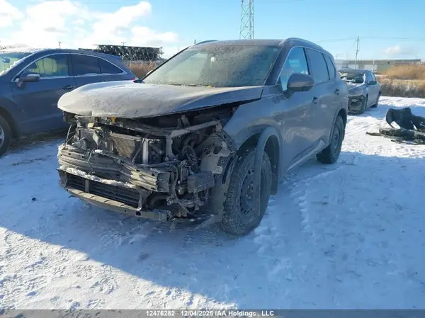 JN8BT3CB9PW202135 2023 NISSAN ROGUE - Image 2