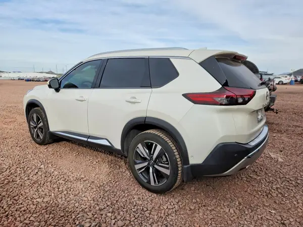 JN8BT3DC0NW117768 2022 NISSAN ROGUE - Image 2