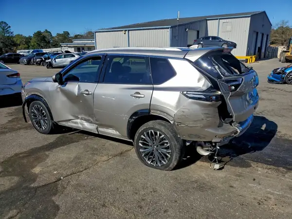 JN8BT3DC3RW381329 2024 NISSAN ROGUE - Image 2