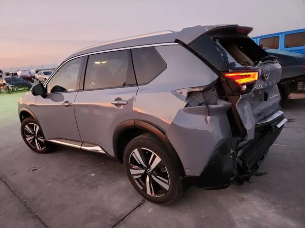 JN8BT3DC4PW104590 2023 NISSAN ROGUE - Image 2