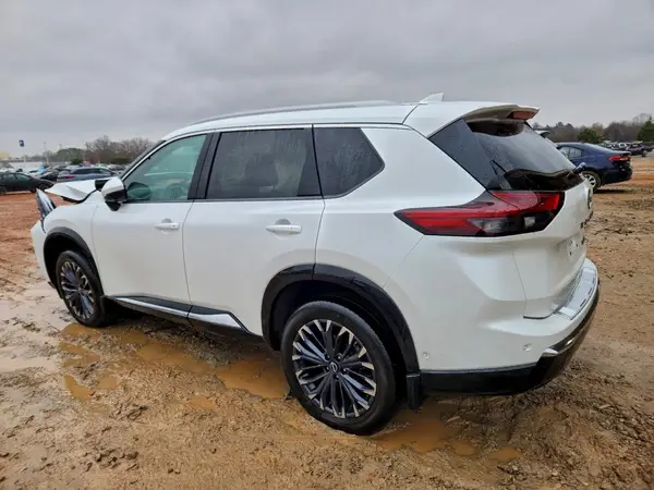 JN8BT3DC4RW071058 2024 NISSAN ROGUE - Image 2