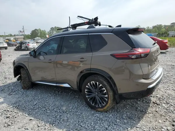 JN8BT3DC7RW070972 2024 NISSAN ROGUE - Image 2