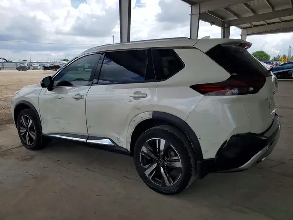 JN8BT3DC8PW104799 2023 NISSAN ROGUE - Image 2