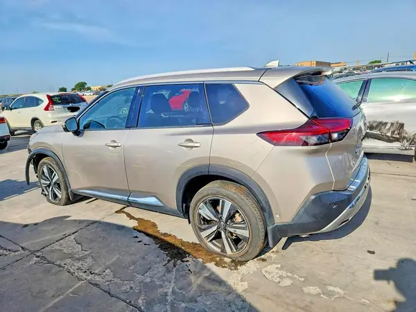 JN8BT3DC9NW118868 2022 NISSAN ROGUE - Image 2