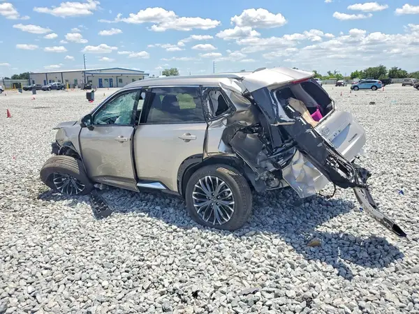 JN8BT3DC9RW071427 2024 NISSAN ROGUE - Image 2