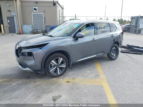 JN8BT3DD2PW316770 2023 NISSAN ROGUE - Image 2