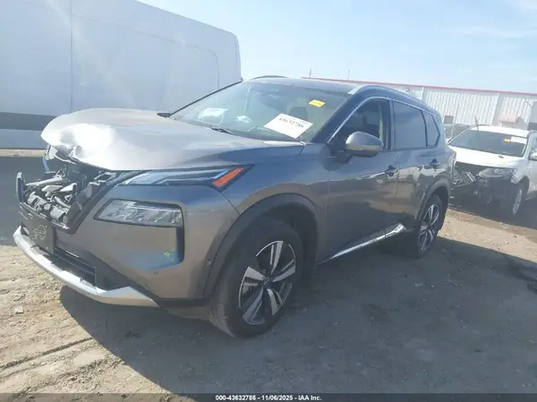 JN8BT3DD2PW320575 2023 NISSAN ROGUE - Image 2