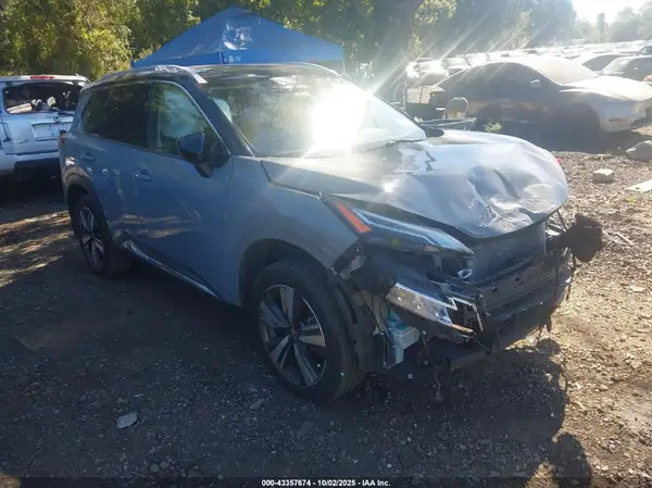 JN8BT3DD3NW271402 2022 NISSAN ROGUE - Image 1