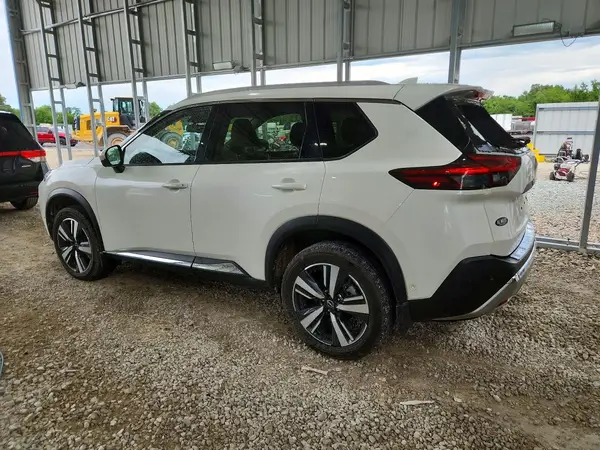 JN8BT3DD3PW317894 2023 NISSAN ROGUE - Image 2