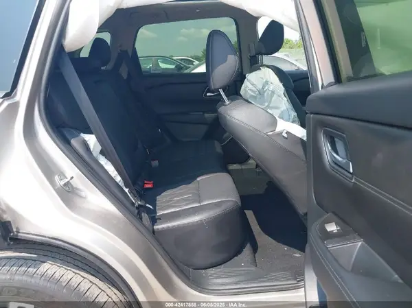 JN8BT3DD3RW454076 2024 NISSAN ROGUE - Image 8