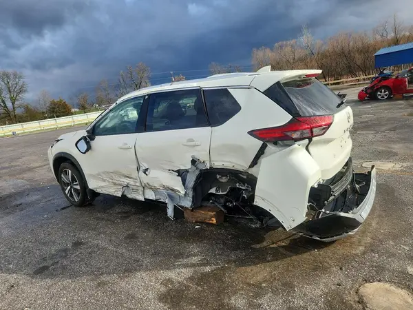 JN8BT3DD4NW277371 2022 NISSAN ROGUE - Image 2