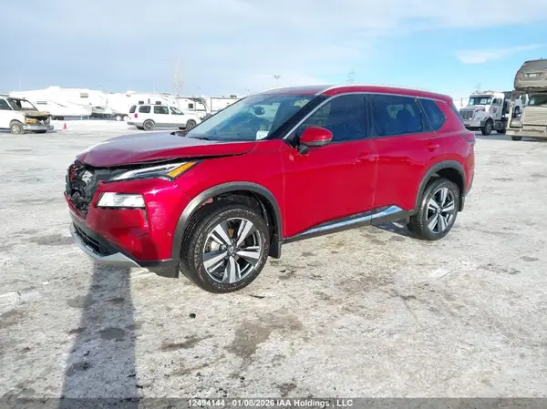 JN8BT3DD6PW318988 2023 NISSAN ROGUE - Image 2