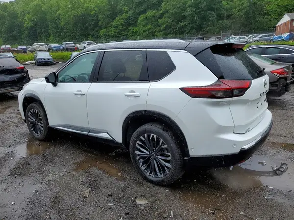 JN8BT3DD8RW251345 2024 NISSAN ROGUE - Image 2