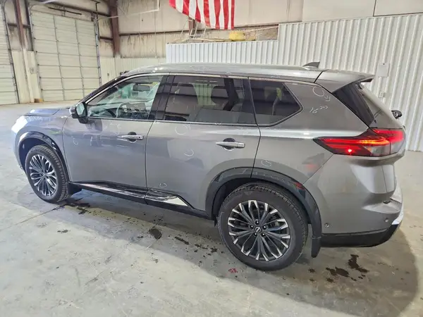 JN8BT3DD8RW252656 2024 NISSAN ROGUE - Image 2