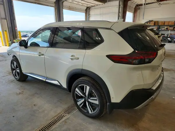 JN8BT3DD9NW277690 2022 NISSAN ROGUE - Image 2