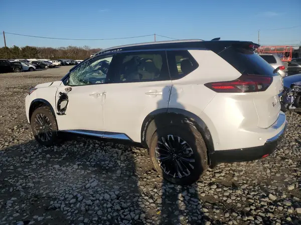 JN8BT3DDXRW455774 2024 NISSAN ROGUE - Image 2