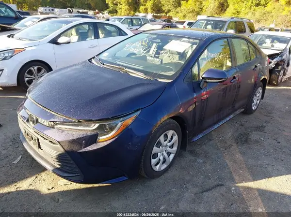 JTDB4MEE0PJ002330 2023 TOYOTA COROLLA - Image 2