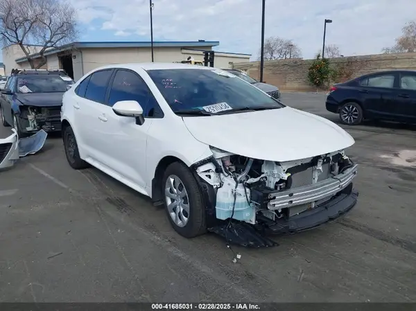 JTDB4MEE0PJ007575 2023 TOYOTA COROLLA - Image 1