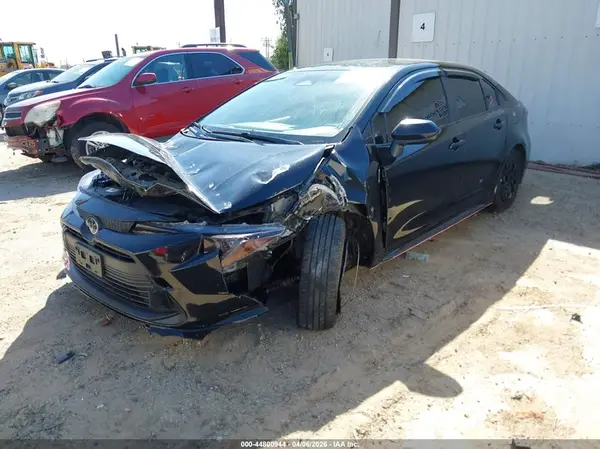JTDB4MEE0PJ010542 2023 TOYOTA COROLLA - Image 2