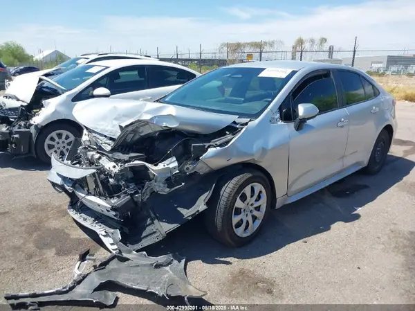 JTDB4MEE0R3018275 2024 TOYOTA COROLLA - Image 2