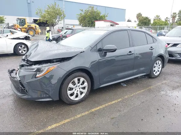 JTDB4MEE0T3043782 2026 TOYOTA COROLLA - Image 2