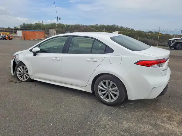 JTDB4MEE2RJ015499 2024 TOYOTA COROLLA - Image 2