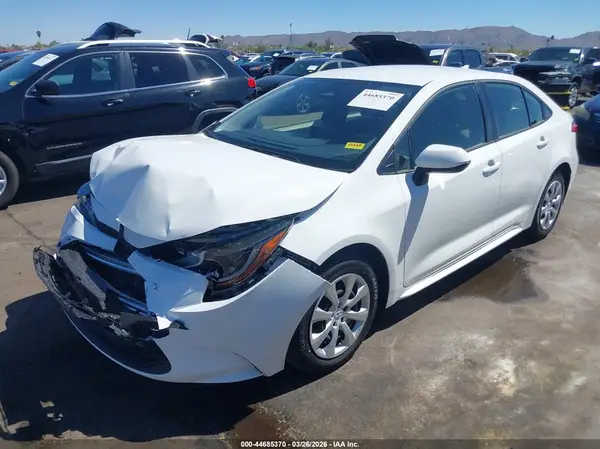 JTDB4MEE2T3040656 2026 TOYOTA COROLLA - Image 2