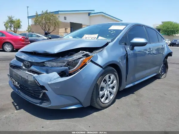 JTDB4MEE3R3024541 2024 TOYOTA COROLLA - Image 2