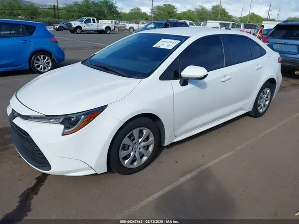JTDB4MEE3R3026306 2024 TOYOTA COROLLA - Image 2