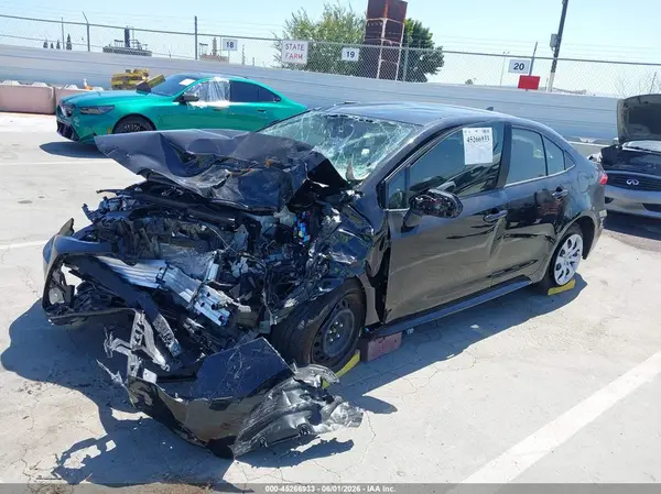 JTDB4MEE3T3033599 2026 TOYOTA COROLLA - Image 2