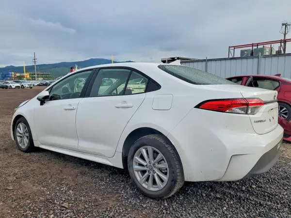 JTDB4MEE4SJ019317 2025 TOYOTA COROLLA - Image 2