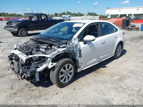 JTDB4MEE5PJ000797 2023 TOYOTA COROLLA - Image 2