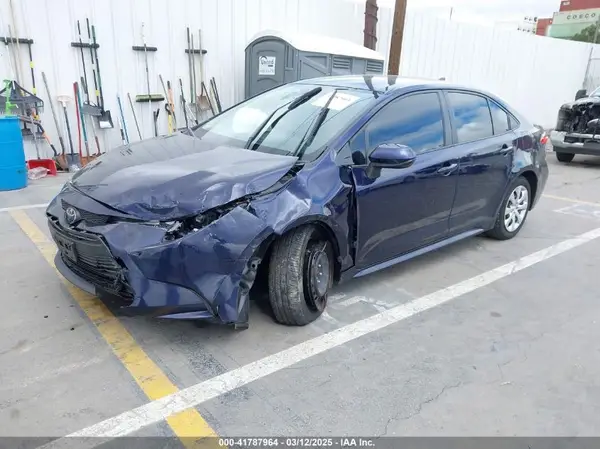 JTDB4MEE5PJ006860 2023 TOYOTA COROLLA - Image 2