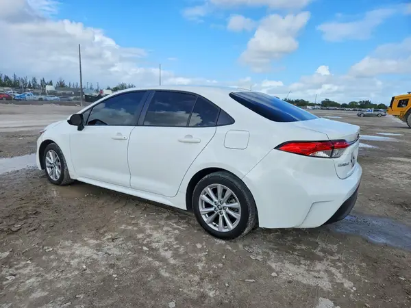 JTDB4MEE6PJ005121 2023 TOYOTA COROLLA - Image 2