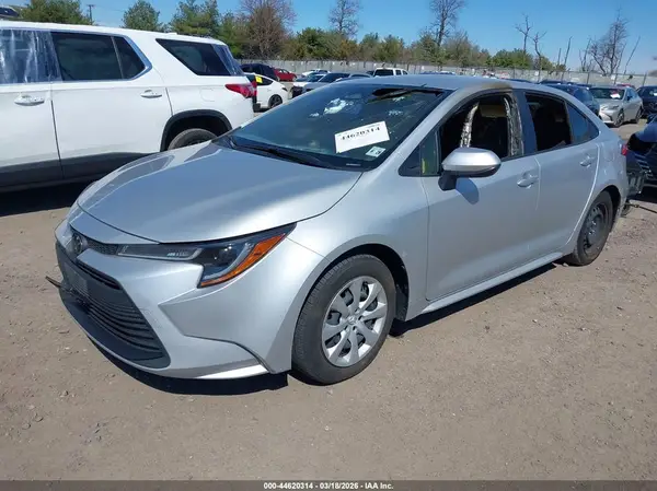 JTDB4MEE6PJ006768 2023 TOYOTA COROLLA - Image 2