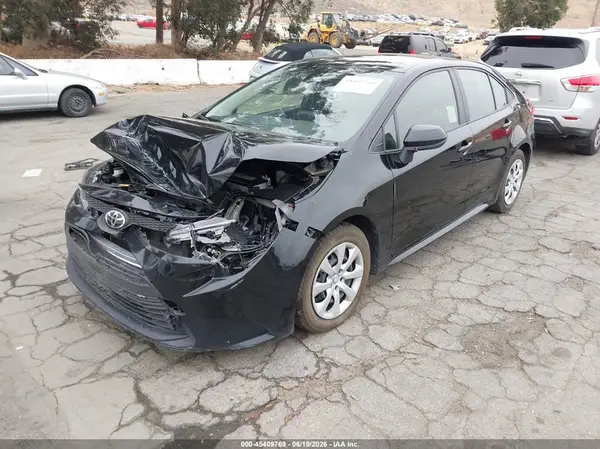 JTDB4MEE6T3032818 2026 TOYOTA COROLLA - Image 2