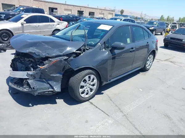 JTDB4MEE7R3021769 2024 TOYOTA COROLLA - Image 2