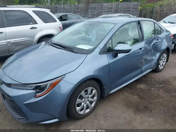 JTDB4MEE8P3014147 2023 TOYOTA COROLLA - Image 2