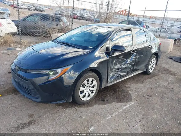 JTDB4MEE8R3020372 2024 TOYOTA COROLLA - Image 2