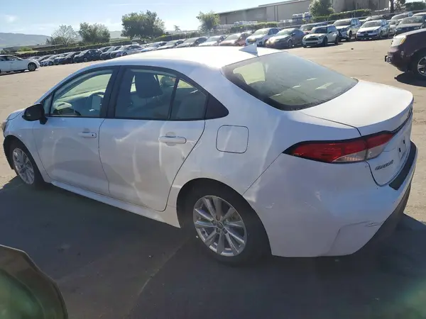 JTDB4MEE8R3024681 2024 TOYOTA COROLLA - Image 2