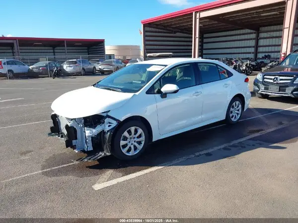 JTDB4MEE8SJ018588 2025 TOYOTA COROLLA - Image 2