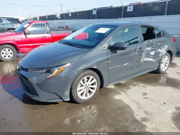 JTDB4MEEXR3022124 2024 TOYOTA COROLLA - Image 2