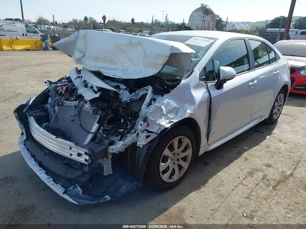 JTDB4MEEXT3035236 2026 TOYOTA COROLLA - Image 2