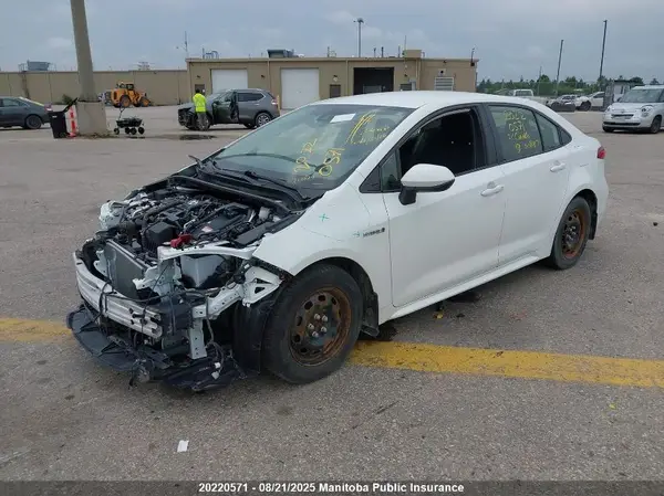 JTDBAMDE2MJ008037 2021 TOYOTA COROLLA - Image 2