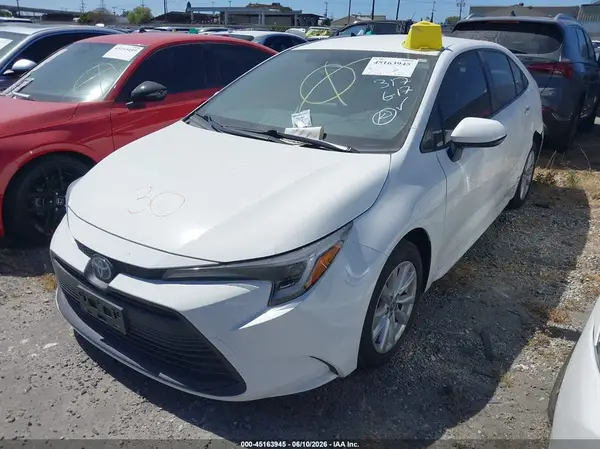 JTDBCMFE0P3001586 2023 TOYOTA COROLLA - Image 2