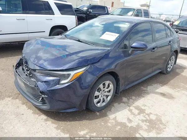JTDBCMFE0PJ002863 2023 TOYOTA COROLLA - Image 2