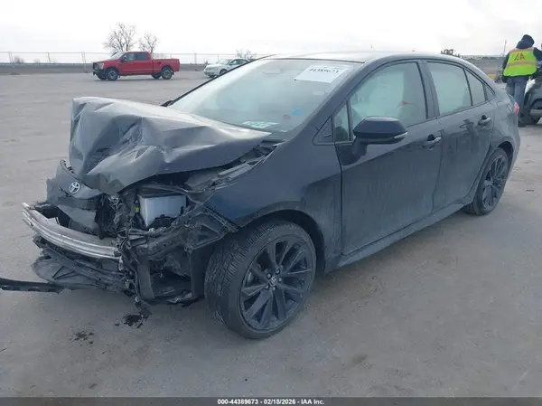 JTDBCMFE0PJ015581 2023 TOYOTA COROLLA - Image 2