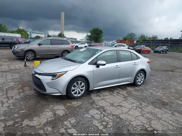 JTDBCMFE0R3041783 2024 TOYOTA COROLLA - Image 2